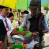 Aturan Baru Usai Lebaran! Siswa MIS Ngalian Pekalongan Wajib Bawa Kotak Makan dan Tumbler Sendiri