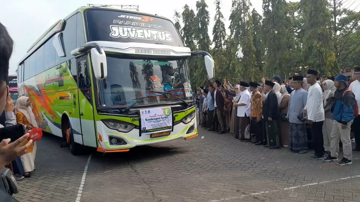 Full Senyum! Pemkab Kendal Siapkan 11 Bus Gratis Antar 558 Santri Kembali ke Ponpes Lirboyo Kediri