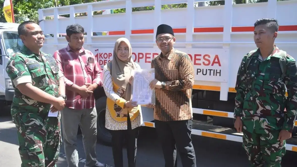 Genjot Ekonomi Desa, Puluhan Armada Koperasi Merah Putih Batang Dibagikan Jelang Peresmian Presiden