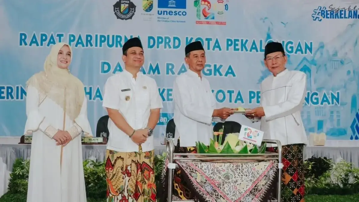 HUT ke-120 Kota Pekalongan, 8 Tokoh Berjasa Termasuk Mantan Wali Kota Diganjar Penghargaan!