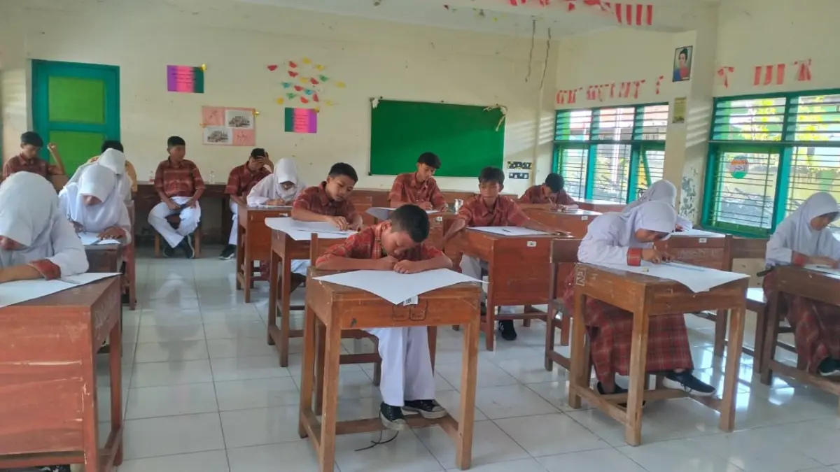 HUT ke-120 Kota Pekalongan: Siswa SMPN 10 Unjuk Kreativitas Lewat Lomba Edukatif dan Aksi Lingkungan HUT ke-120 Kota Pekalongan: Siswa SMPN 10 Unjuk Kreativitas Lewat Lomba Edukatif dan Aksi Lingkungan