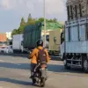 Horor Macet 3 Km Landa Pantura Brangsong Kendal Imbas Pengecoran Jalan, Polisi Terapkan Contraflow!