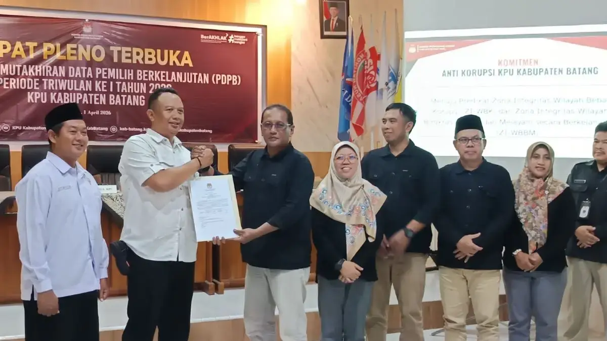 KPU Batang Desak Parpol Aktif Perbarui Data SIPOL, Pemutakhiran Pemilih Tembus 638 Ribu Jiwa KPU Batang Desak Parpol Aktif Perbarui Data SIPOL, Pemutakhiran Pemilih Tembus 638 Ribu Jiwa