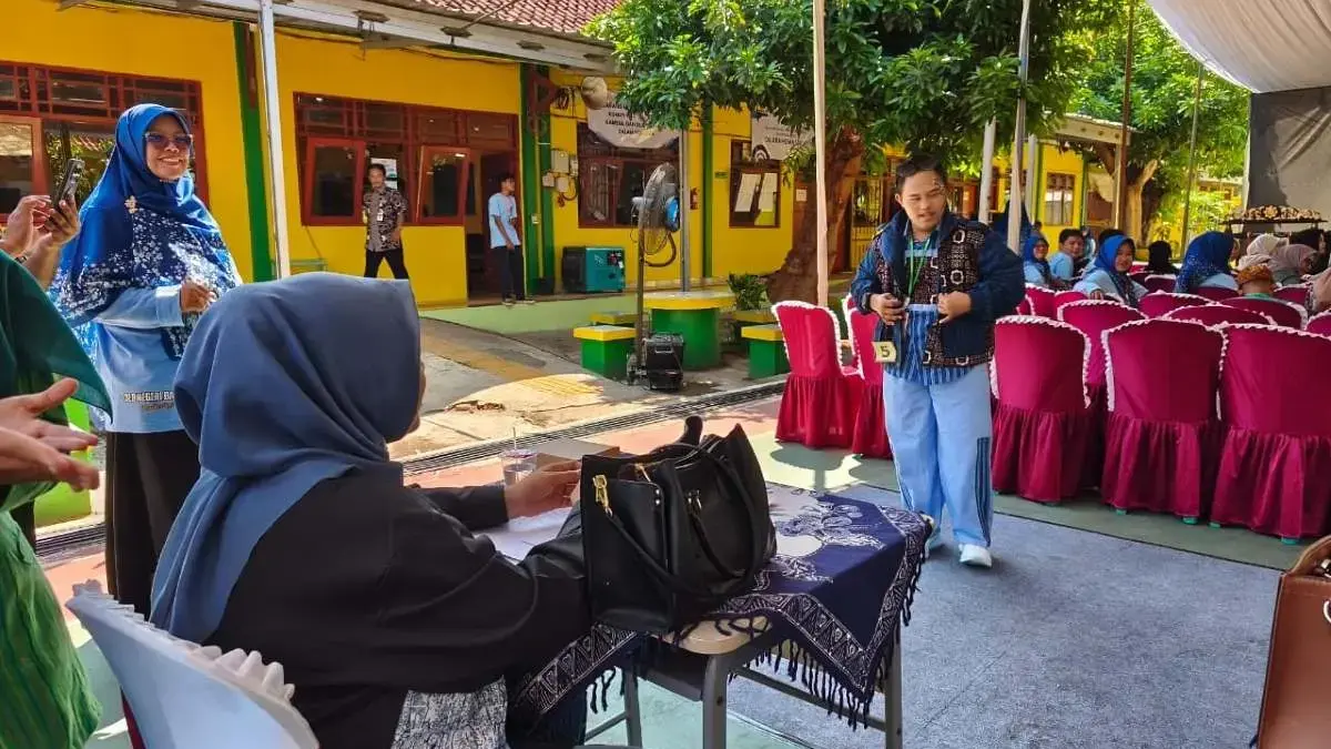 Kisah Haru Perjuangan Orang Tua Dampingi Siswa SLB Tampil di FLS3N Cabdin 12 Batang