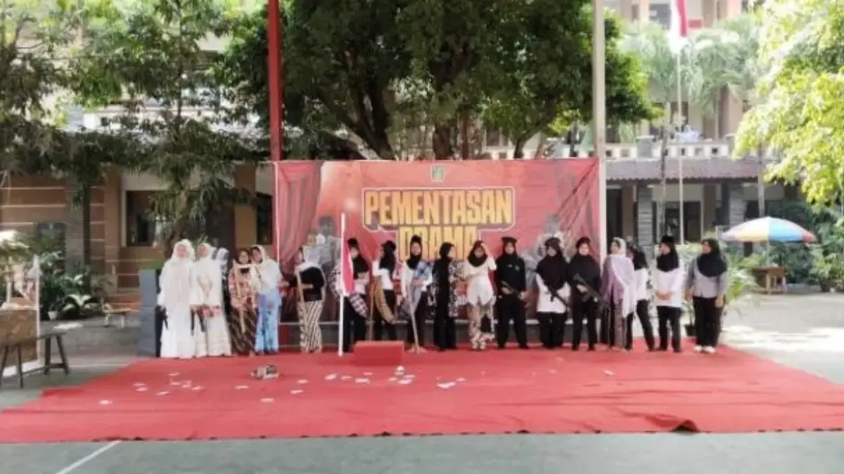 Kreatif! SMP Islam Pekalongan Kemas Ujian Praktik 3 Mapel Lewat Drama Sejarah Jejak Nusantara