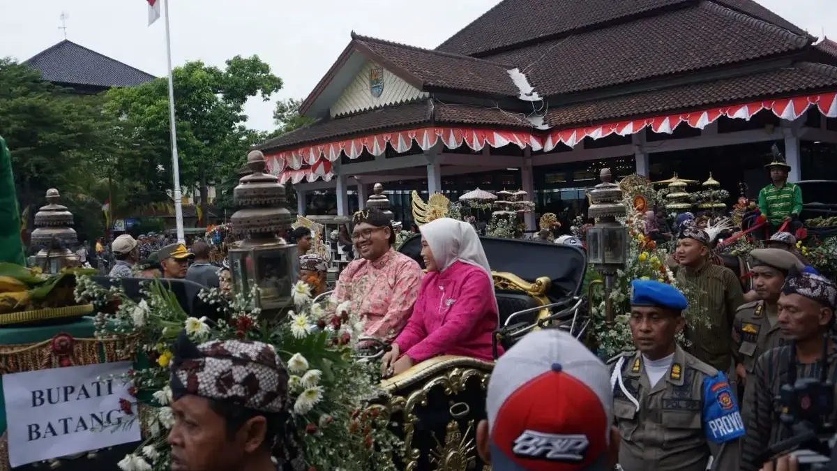 Megah! Nuansa Kesultanan Jogja Warnai Kirab Budaya HUT Ke-60 Batang, Bakal Ada 17 Gunungan