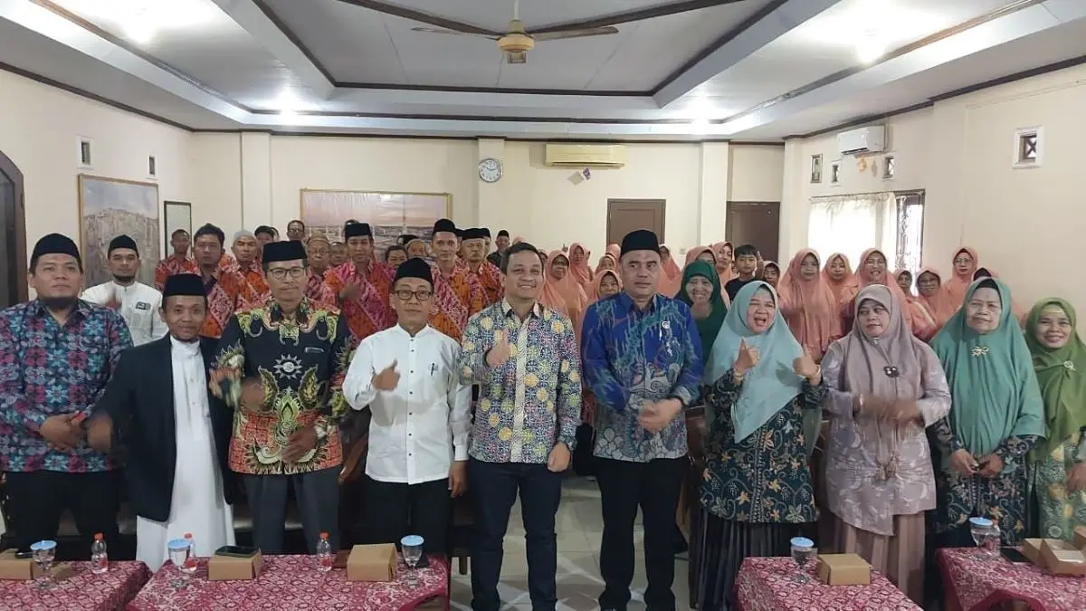 Menyentuh Suasana Haru Pecah! Wali Kota Pekalongan Lepas 67 Jamaah Haji KBIHU Aisyiyah, Titip Pesan Menyentuh