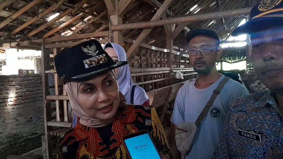 Pastikan Hewan Kurban Sehat Jelang Iduladha 1447 H, Bupati Kendal Tinjau Peternakan Bumi Ijo Pastikan Hewan Kurban Sehat Jelang Iduladha 1447 H, Bupati Kendal Tinjau Peternakan Bumi Ijo