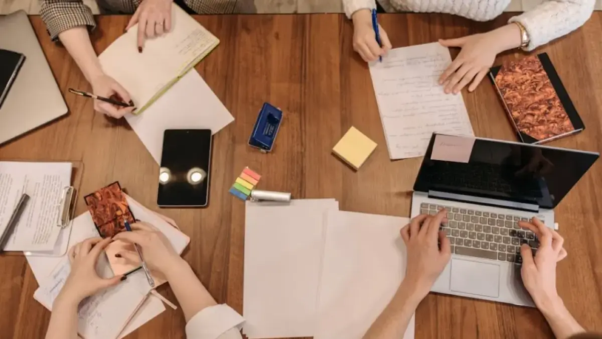 Ramalan Karier Zodiak Senin 27 April 2026