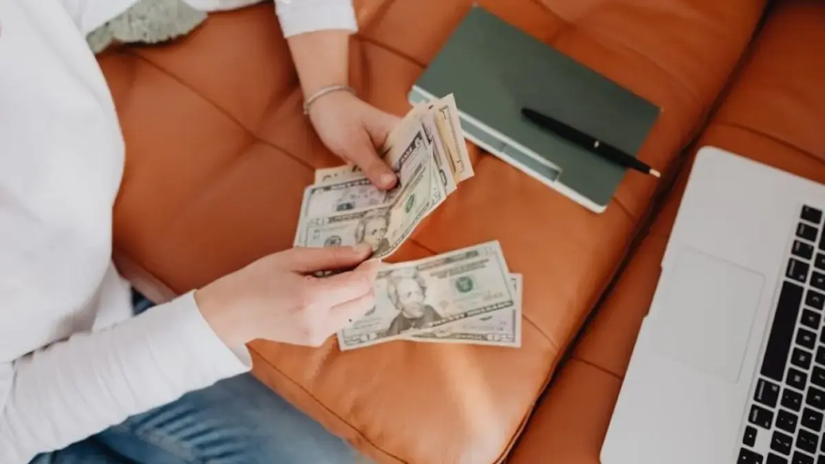 Ramalan Keuangan Zodiak 25 April 2026