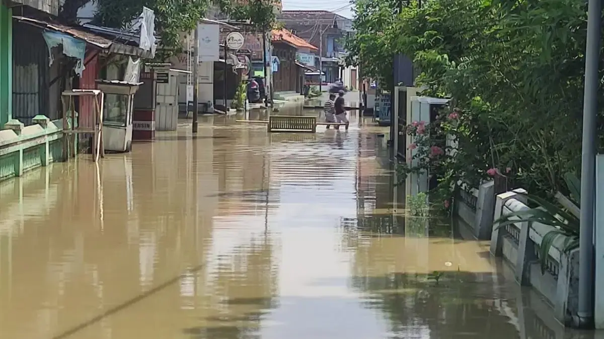 Banjir Aneh di Awal Kemarau Rendam 8 Kelurahan Kendal, Ratusan Perahu Jadi Biang Kerok