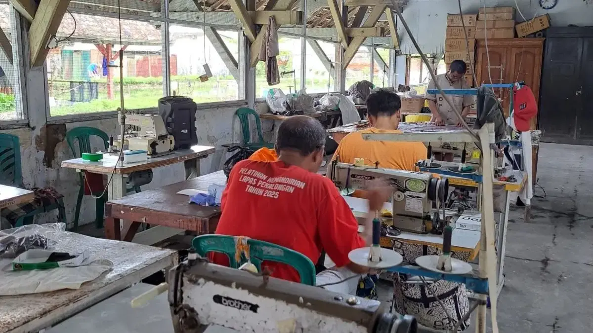 Bikin Salut! Siap Mandiri, Warga Binaan Lapas Pekalongan Dilatih Keterampilan Menjahit