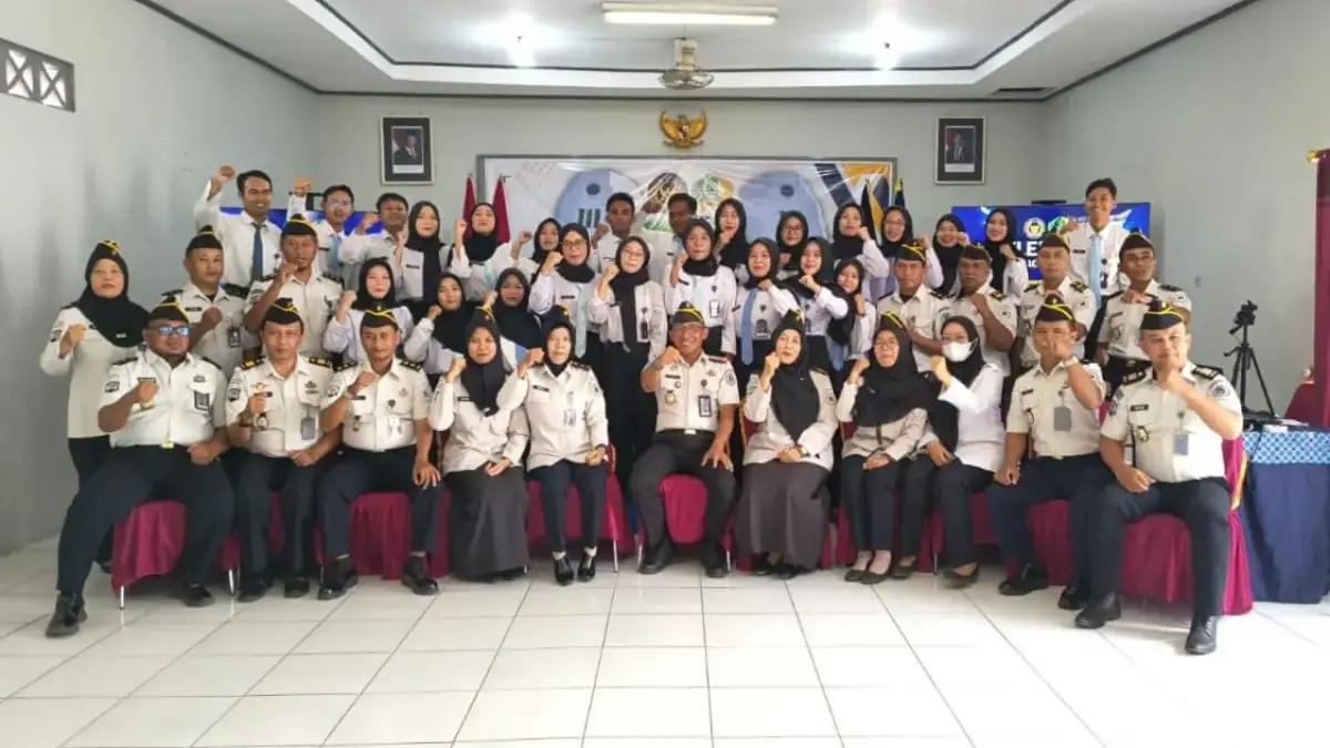 Hasilkan 6 Program Inovasi, Lapas Pekalongan Resmi Lepas 27 Peserta Program Maganghub Batch 2 Hasilkan 6 Program Inovasi, Lapas Pekalongan Resmi Lepas 27 Peserta Program Maganghub Batch 2