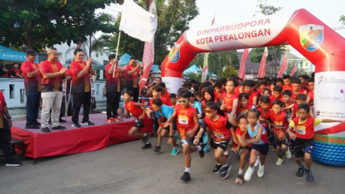 Keren! 1.748 Pelari Ramaikan Ajang BERUNI 2026 di Pekalongan, Wali Kota Aaf Beri Pesan Khusus