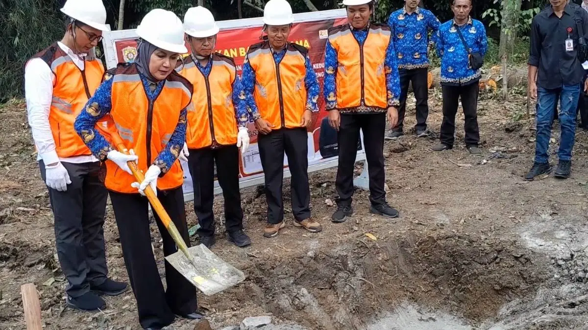 Pangkas Waktu Tempuh 30 Menit, Jembatan Gantung Kedunggading Kendal Resmi Mulai Dibangun