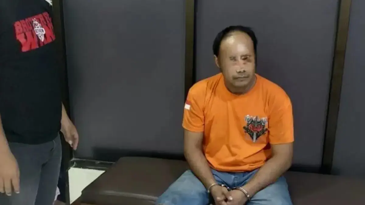 Pria Batang Aniaya Mantan Istri Pakai Pecahan Botol, Pelaku Diringkus di Cikarang Kurang dari 24 Jam Pria Batang Aniaya Mantan Istri Pakai Pecahan Botol, Pelaku Diringkus di Cikarang Kurang dari 24 Jam