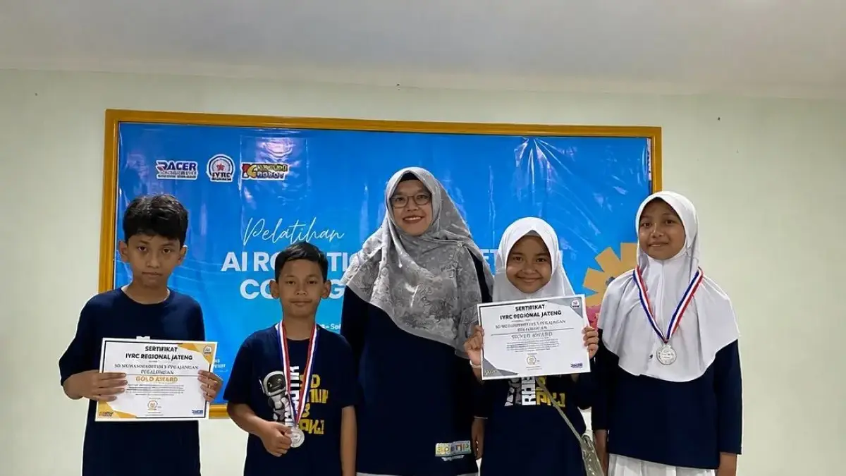 Sabet Emas dan Perak, Tim Robotik SD Muhammadiyah 3 Pekajangan Berjaya di Kompetisi IYRC Jateng