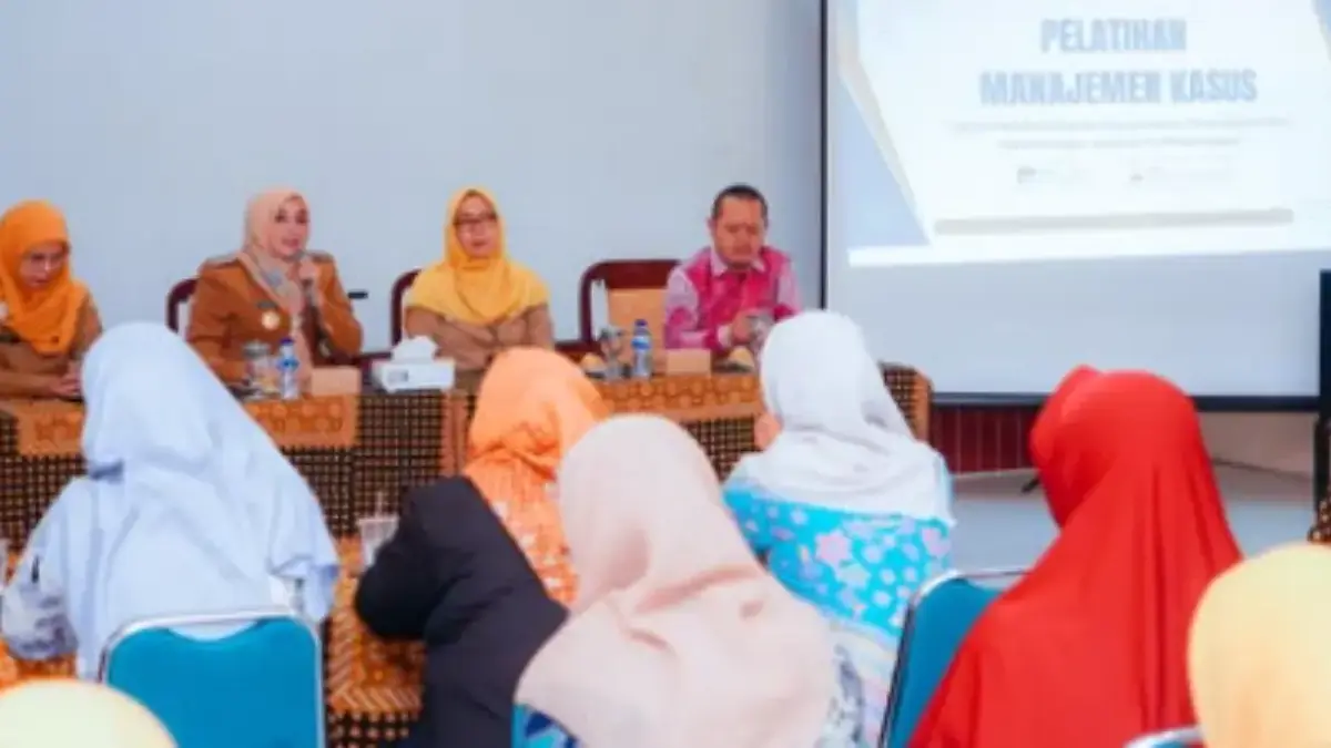 Wawalkot Balgis Jamin Rahasia Aman, Pemkot Pekalongan Latih Warga Tangani Kasus Kekerasan Perempuan & Anak Wawalkot Balgis Jamin Rahasia Aman, Pemkot Pekalongan Latih Warga Tangani Kasus Kekerasan Perempuan & Anak