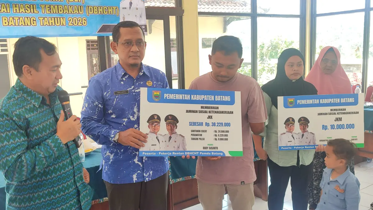 BPJS Ketenagakerjaan serahkan santunan JKK dan JKM kepada peserta yang mengalami musibah.