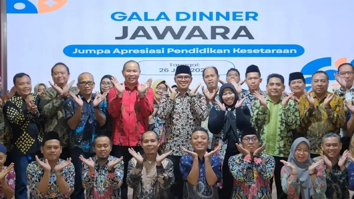 Bupati Batang Kawinkan Paket C dengan Jaminan Kerja, Kejar IPM dan Serap Tenaga Industri