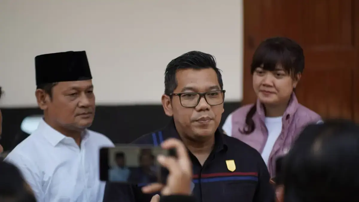 Dorong Transportasi Publik, DPRD Kendal Desak PT KAI dan Pemkab Seriusi Reaktivasi Stasiun Kaliwungu Dorong Transportasi Publik, DPRD Kendal Desak PT KAI dan Pemkab Seriusi Reaktivasi Stasiun Kaliwungu