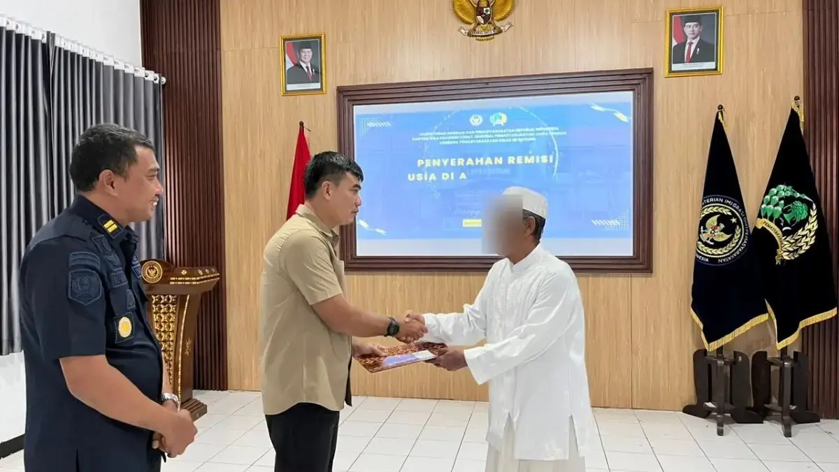 Jaga Sisi Humanis, Lapas Kelas IIB Batang Berikan Remisi Khusus bagi Narapidana Lansia Berusia 70 Tahun