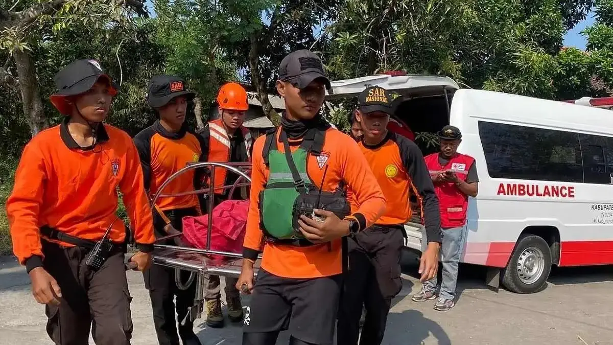 Jasad Pemuda Tersangkut Jaring Ditemukan, Kronologi Tenggelam di Sungai Bodri Berawal dari Rokok Jatuh Jasad Pemuda Tersangkut Jaring Ditemukan, Kronologi Tenggelam di Sungai Bodri Berawal dari Rokok Jatuh