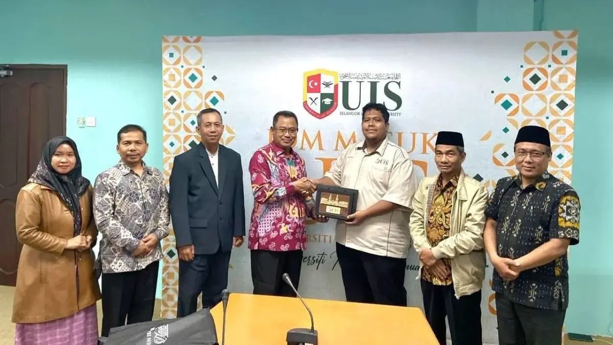 Mahasiswa Magister PAI UIN Walisongo Praktik Mengajar di UIS Malaysia dan Sekolah Elite
