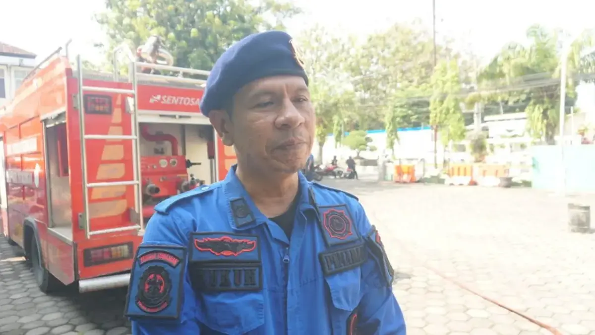Marak Bakar Sampah Sembarangan, Damkar Kota Pekalongan Imbau Warga Waspada Potensi Kebakaran Marak Bakar Sampah Sembarangan, Damkar Kota Pekalongan Imbau Warga Waspada Potensi Kebakaran