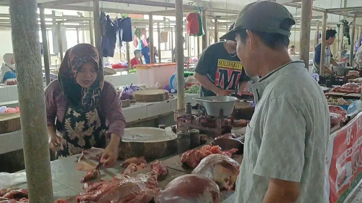 Pedagang Kurangi Stok 30 Persen Imbas Harga Daging Sapi Naik Rp3.000 per Kg Pedagang Kurangi Stok 30 Persen Imbas Harga Daging Sapi Naik Rp3.000 per Kg