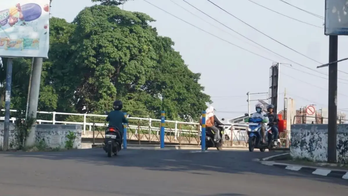 Pemkot Pekalongan Pasang Kembali Portal Jembatan Lodji Lama untuk Lindungi Cagar Budaya