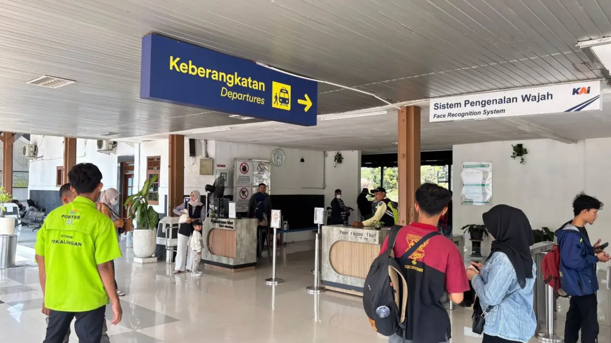 Puluhan Penumpang di Stasiun Pekalongan Salah Naik Kereta, KAI Daop 4 Semarang Perketat Pengawasan Puluhan Penumpang di Stasiun Pekalongan Salah Naik Kereta, KAI Daop 4 Semarang Perketat Pengawasan