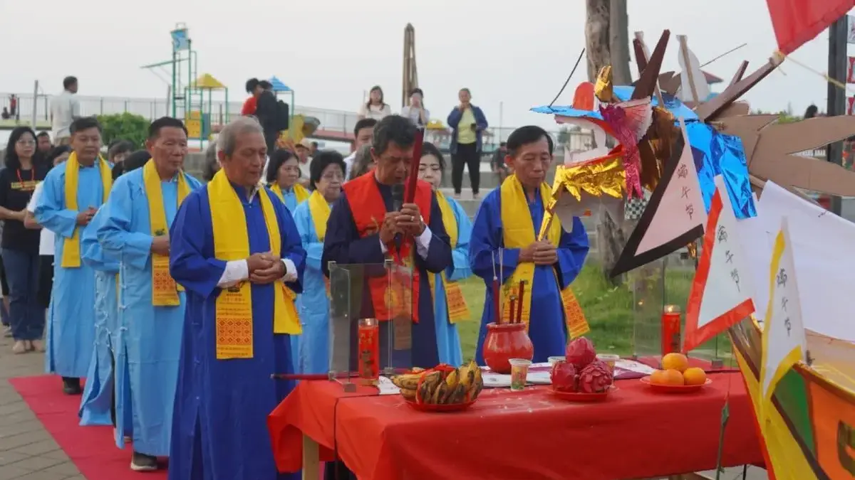 Puncak Pek Cun 2026 di Pasir Kencana: Dari Ritual Syukur hingga Perekat Keragaman Puncak Pek Cun 2026 di Pasir Kencana: Dari Ritual Syukur hingga Perekat Keragaman