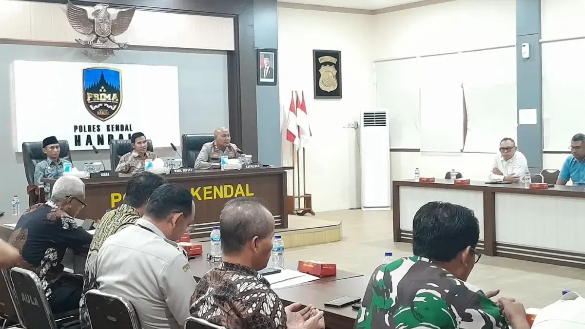 Respons Viral "Kendal Nggebal" Akibat Galian C, Pemkab dan Forkopimda Reaktivasi Satgas Tambang MBLB Respons Viral \"Kendal Nggebal\" Akibat Galian C, Pemkab dan Forkopimda Reaktivasi Satgas Tambang MBLB