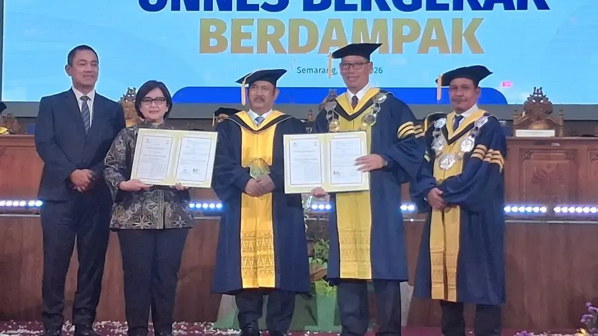 Terima Penghargaan Tertinggi UNNES, Menteri Bappenas Dorong Kolaborasi Strategis Target SDGs Nasional Terima Penghargaan Tertinggi UNNES, Menteri Bappenas Dorong Kolaborasi Strategis Target SDGs Nasional