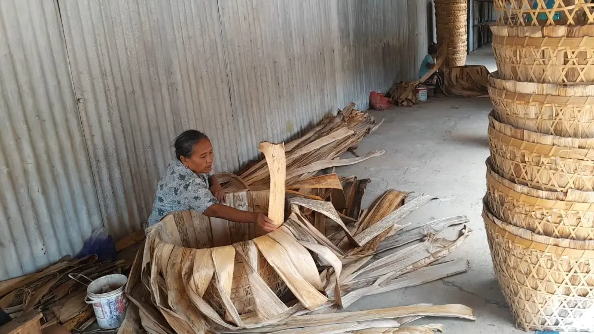 Bertahan Sejak 1970-an, Kerajinan Keranjang Tembakau Asal Kendal Ini Mampu Kuliahkan Anak