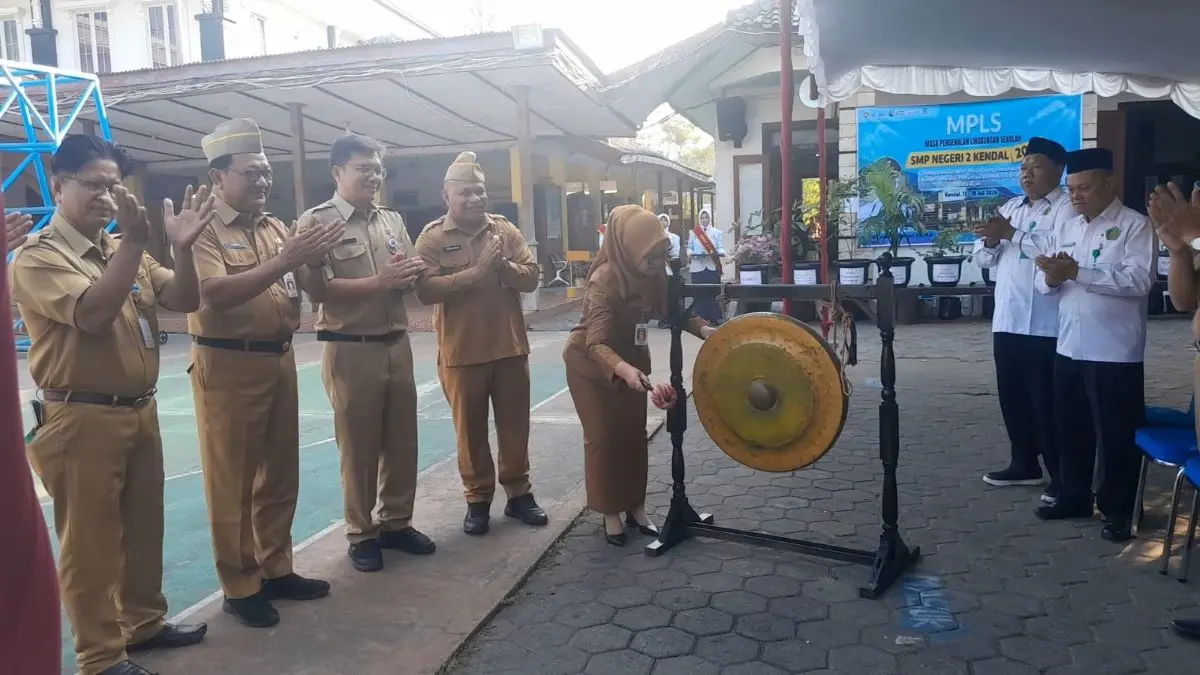 Bupati Kendal Minta MPLS Bebas Perundungan, Tahun Ajaran 2026/2027 Resmi Dibuka