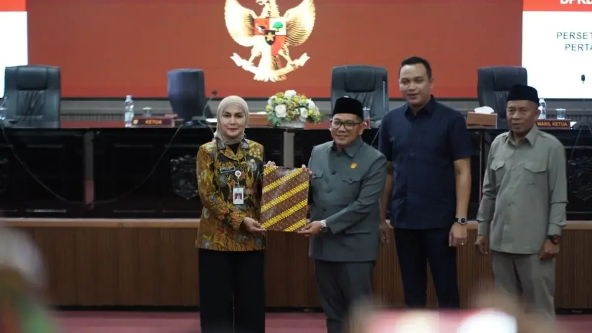 DPRD dan Bupati Kendal Setujui Raperda Pertanggungjawaban APBD 2025, Segera Dievaluasi Gubernur DPRD dan Bupati Kendal Setujui Raperda Pertanggungjawaban APBD 2025, Segera Dievaluasi Gubernur
