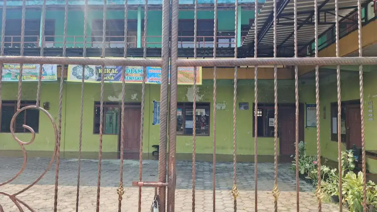 Diduga Dibakar OTK, Polisi Tunggu Hasil Labfor Ungkap Kebakaran MTs NU 27 Unggulan Jatipurwo Kendal Diduga Dibakar OTK, Polisi Tunggu Hasil Labfor Ungkap Kebakaran MTs NU 27 Unggulan Jatipurwo Kendal