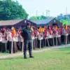 Digembleng Brimob, Ratusan Santri SMP Salafiyah Pekalongan Ikuti Kemah Penggalang Karakter 7K