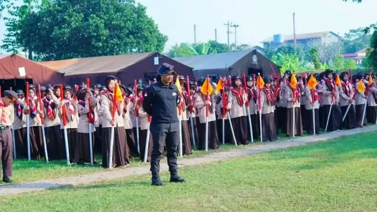 Digembleng Brimob, Ratusan Santri SMP Salafiyah Pekalongan Ikuti Kemah Penggalang Karakter 7K Digembleng Brimob, Ratusan Santri SMP Salafiyah Pekalongan Ikuti Kemah Penggalang Karakter 7K