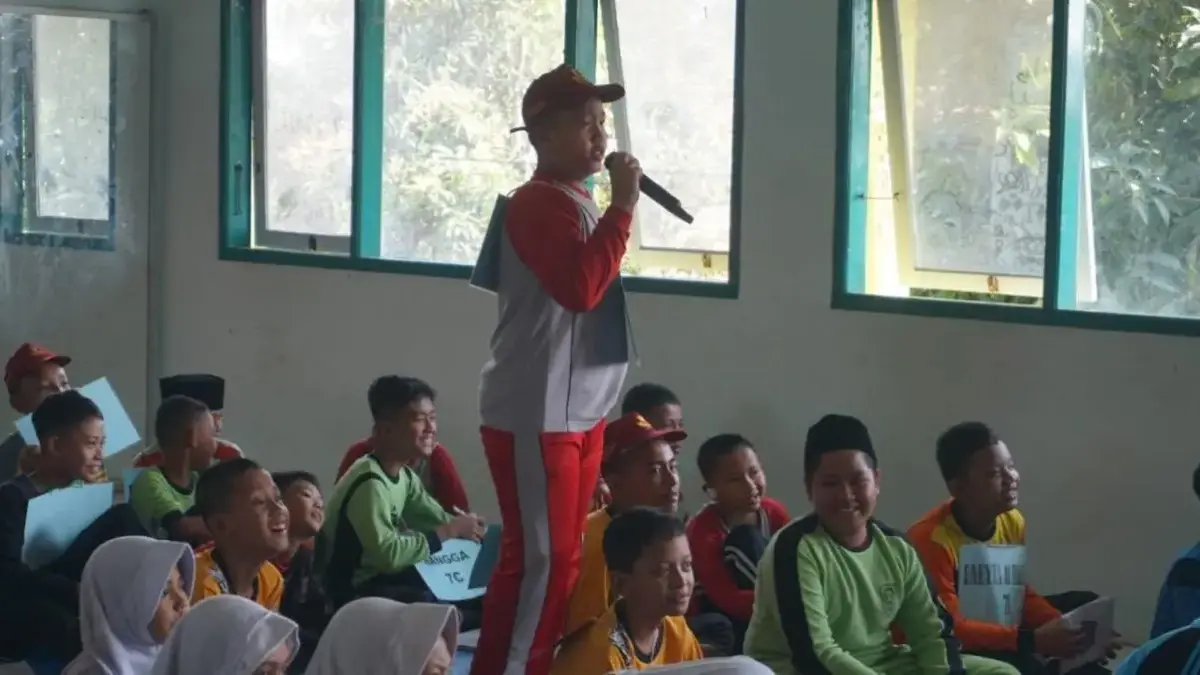 FANTATIK Tanamkan Etika Bermedia Sosial kepada Siswa SMP Negeri 6 Pekalongan FANTATIK Tanamkan Etika Bermedia Sosial kepada Siswa SMP Negeri 6 Pekalongan