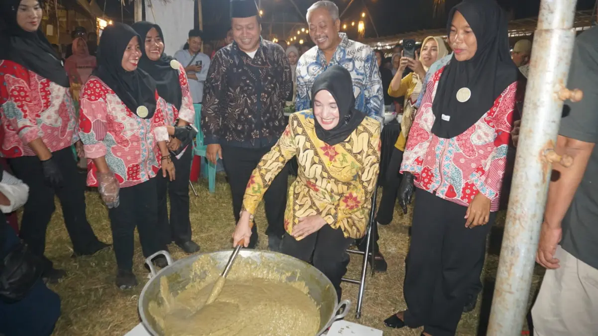 Gandeng BI Tegal dan MES, Festival Bubur Suro Krapyak Bertransformasi Jadi Penggerak Ekonomi Syariah Festival Bubur Suro