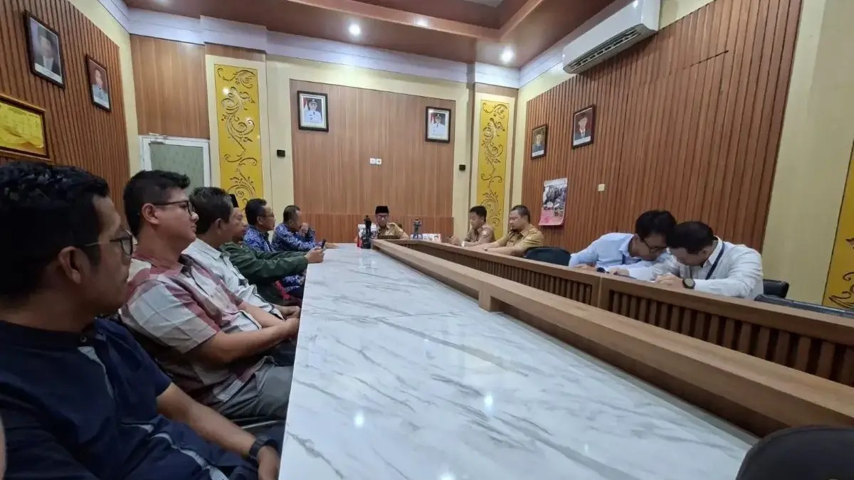 Forjaskons Desak Bupati Kendal Percepat Proyek Fisik APBD 2026 yang Belum Bergulir Forjaskons Desak Bupati Kendal Percepat Proyek Fisik APBD 2026 yang Belum Bergulir