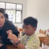 Gandeng SKB Pekalongan, Mahasiswa Unikal Latih Anak Inklusi Paham dan Cinta Rupiah