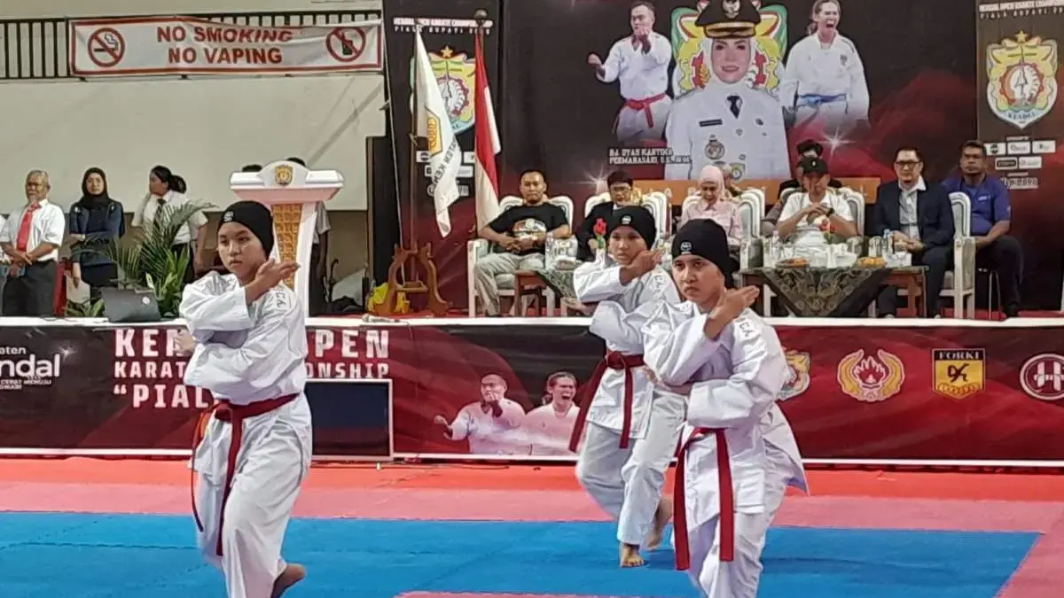 Hari Jadi Ke-421 Kendal, 270 Karateka Unjuk Gigi dan FORKI Targetkan 2 Emas Porprov Jateng Hari Jadi Ke-421 Kendal, 270 Karateka Unjuk Gigi dan FORKI Targetkan 2 Emas Porprov Jateng