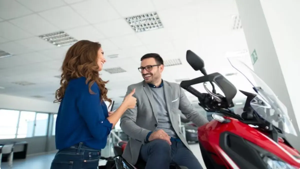 Hari Terbaik Membeli Motor Menurut Kalender Belanja