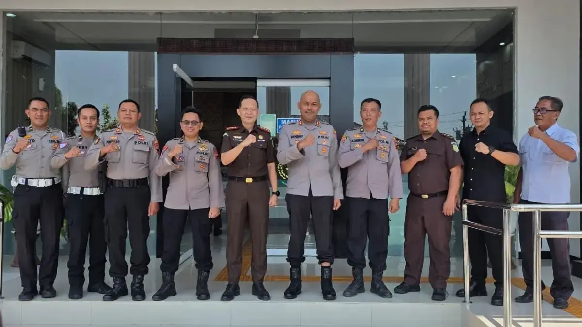 Kapolres Kendal Silaturahmi ke Kejari, Perkuat Sinergi Penegakan Hukum Kapolres Kendal Silaturahmi ke Kejari, Perkuat Sinergi Penegakan Hukum