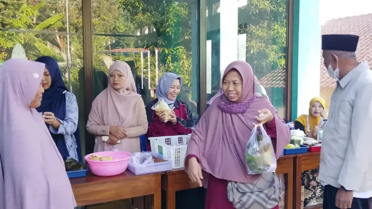Menggerakkan Ekonomi Umat, Pasar Kuliner Semarakkan Pengajian Muhammadiyah Pageruyung Kendal Menggerakkan Ekonomi Umat, Pasar Kuliner Semarakkan Pengajian Muhammadiyah Pageruyung Kendal