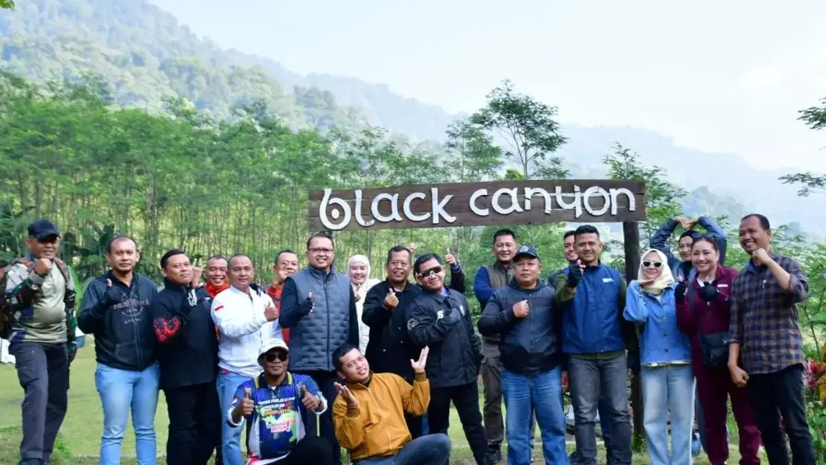 Naik Motor Tinjau Petungkriyono, Forkopimda Pekalongan Cek Infrastruktur Wisata dan Jembatan Bencana Naik Motor Tinjau Petungkriyono, Forkopimda Pekalongan Cek Infrastruktur Wisata dan Jembatan Bencana